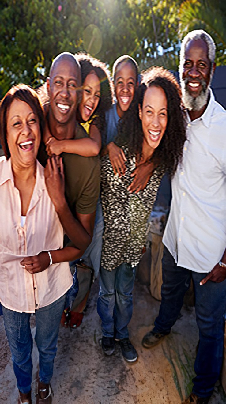 Photo of a happy family that links to the divorce menu item